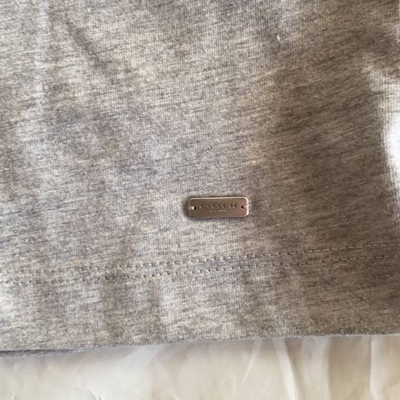 BNWT Coach brand grey T-shirt - Picture 3 of 6